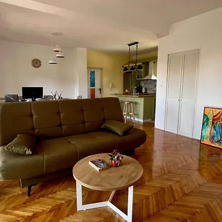 Goldy Biograd Na Moru