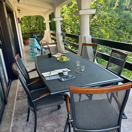 Goldy Daire Biograd Na Moru