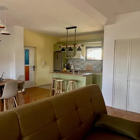 Daire Goldy Biograd Na Moru