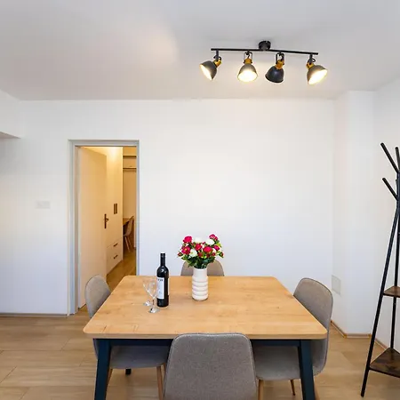 Διαμέρισμα Goldy