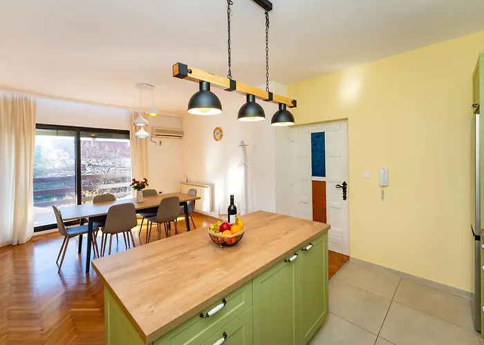 Apartman Goldy *