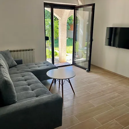 Goldy ביוגראד נה מורו