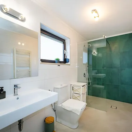 Goldy * ביוגראד נה מורו